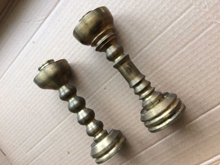 Стари масивни свещници от плътен месинг