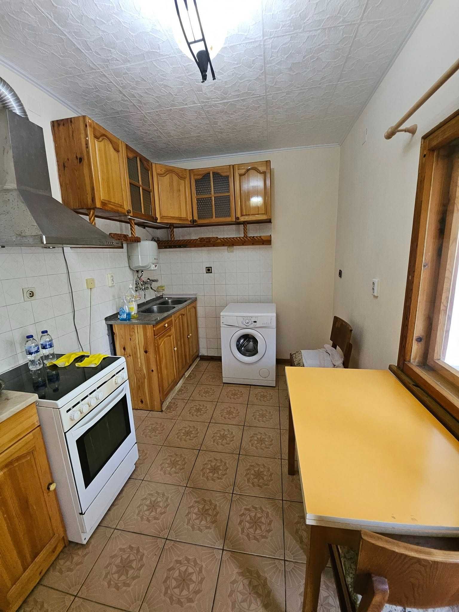 Продава масивна къща в кв.Кулата гр.Казанлък