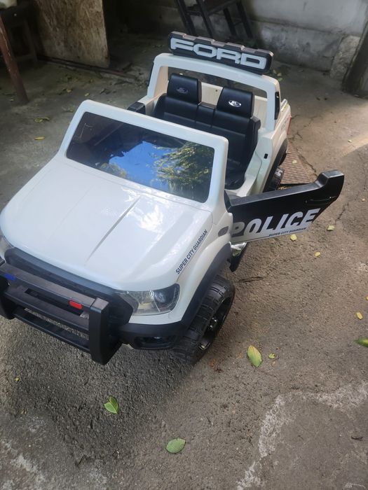 Masinuta electrica pentru copii de pana la 7 ani