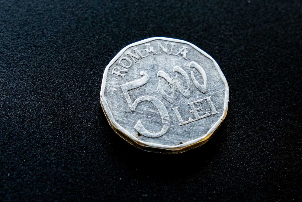 Monede vechi de  500 lei an 1999 5000 lei 2001/2004 1000 lei 2001/2004