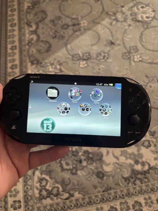 Продам прошитую ps vita