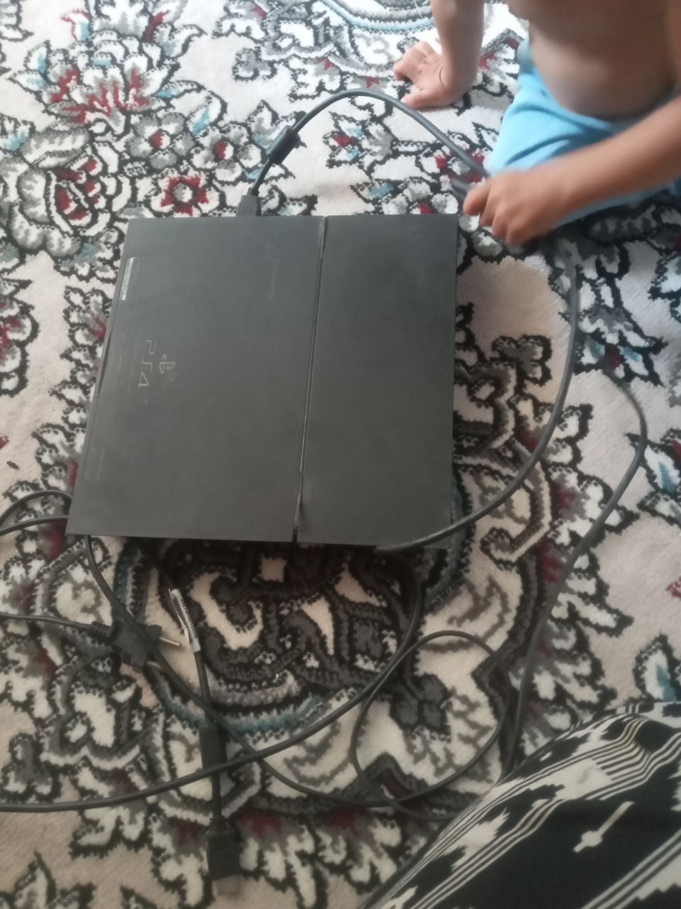 Ps 4 .orginal jossik bitta. xolati zur 500 giga bayt