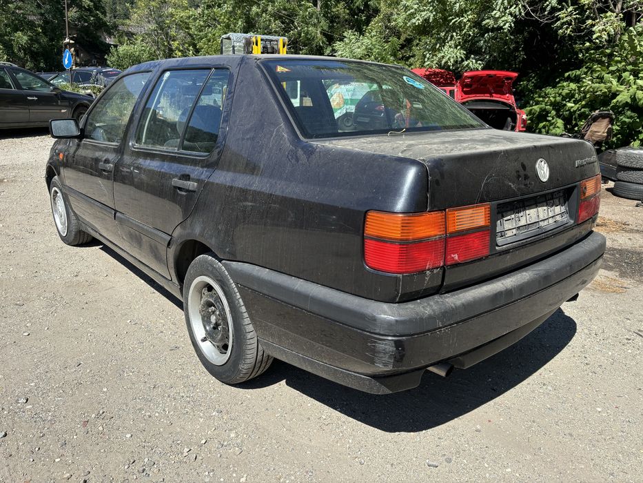 Фолксваген Венто бензин на части.