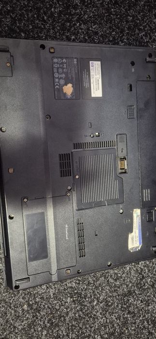 Vând Laptop hp defect