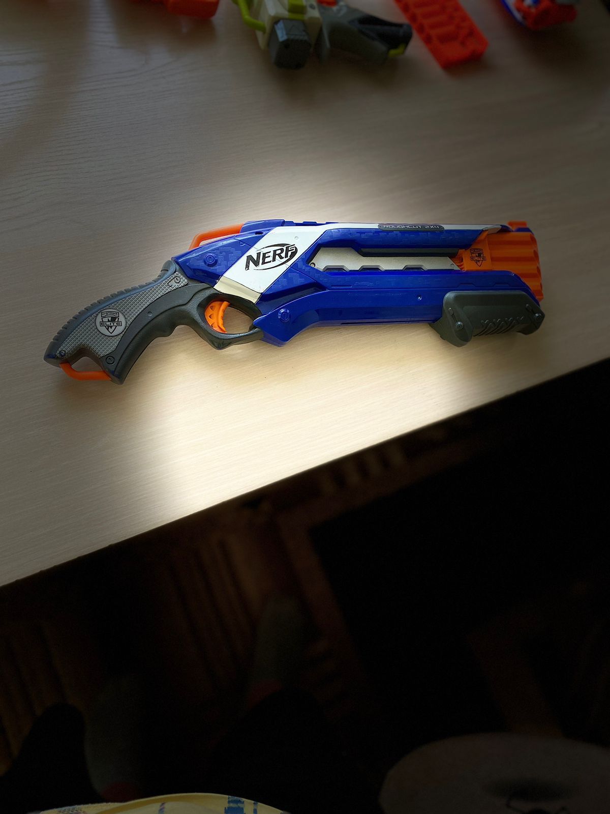 Продаю бластер дробовик от компании NERF