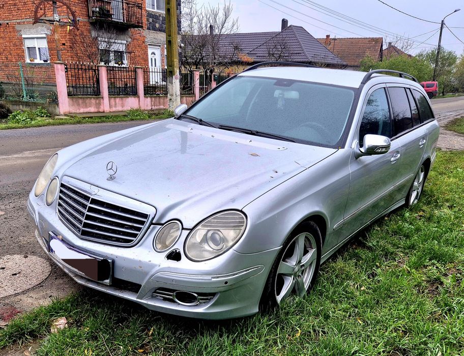 Dezmembrez E 2.8 , Motor 3l ( V 6 ) Automat