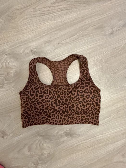Спортно бюстие в леопардов принт