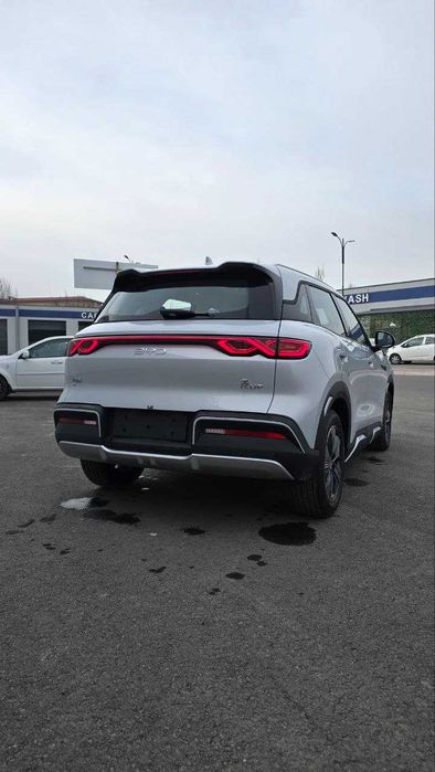 BYD Yuan Up smart drive 2-pozitsa 2025 bezprobeg