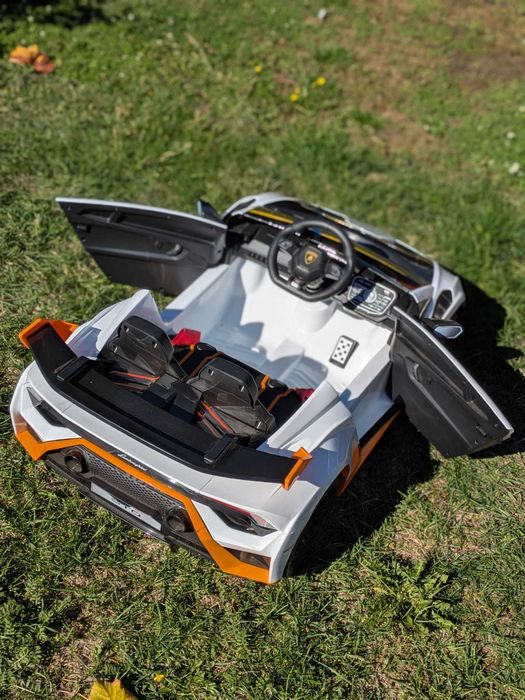 Mașinuță electrica lamborghini
