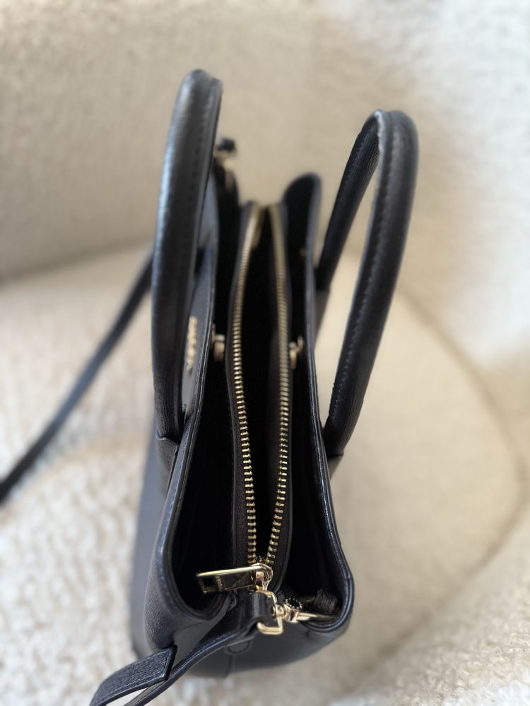 Черна кожена чанта Furla