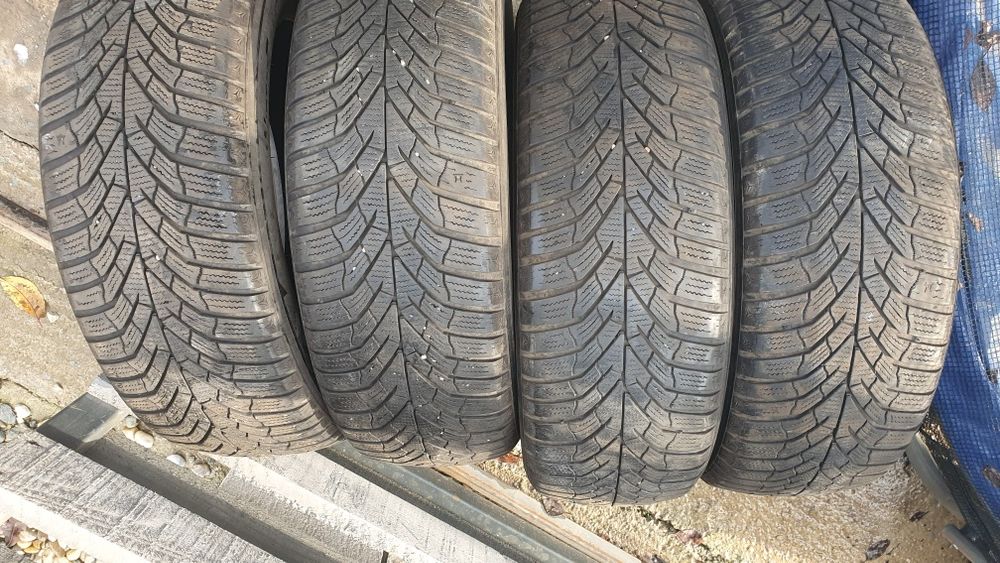 Vând set de 4 anvelope de iarnă Kumho WinterCraft WP52,