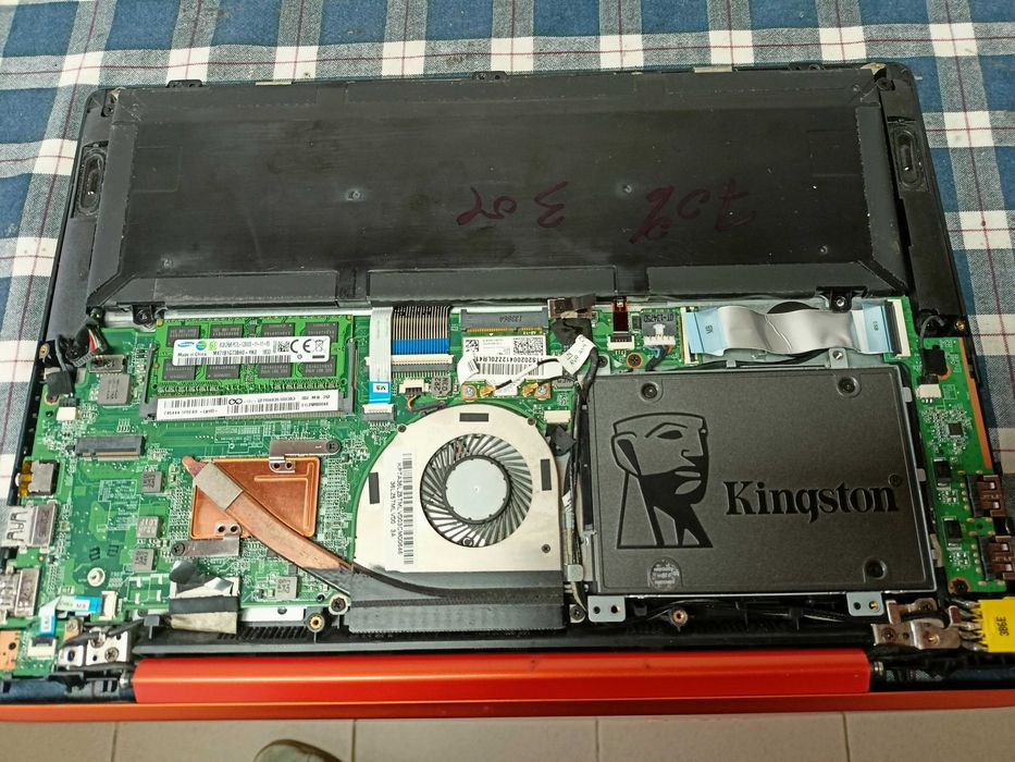 Elemente Lenovo IdeaPad U330P