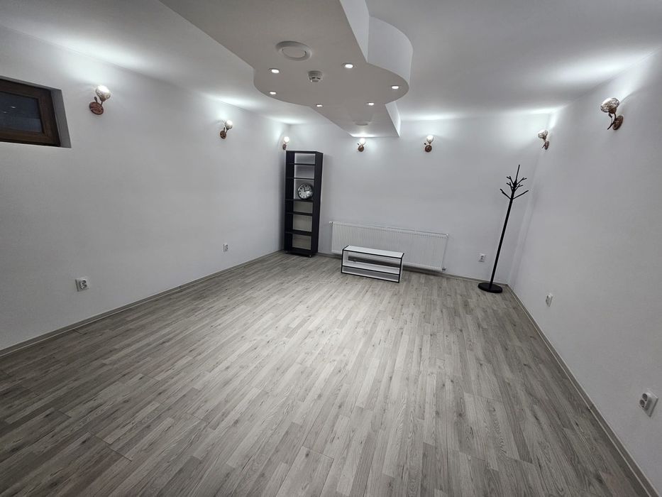 Inchiriere post salon infrumusetare