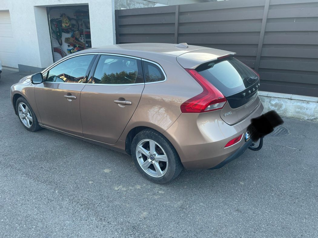 Vând volvo v40 diesel