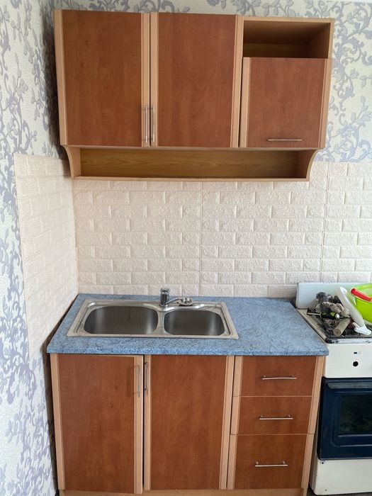 За каналда 1 хоналик