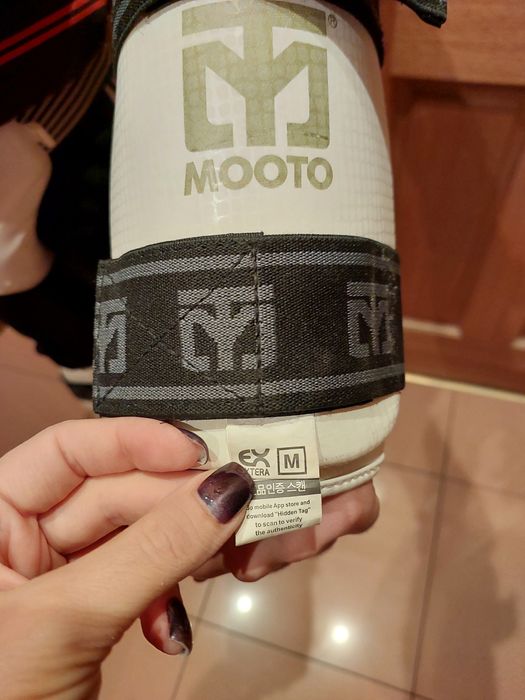 Протектор, шлем, щётки для тэквандо