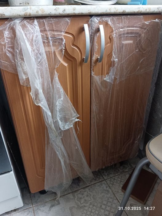 Кухонный стол  60 см