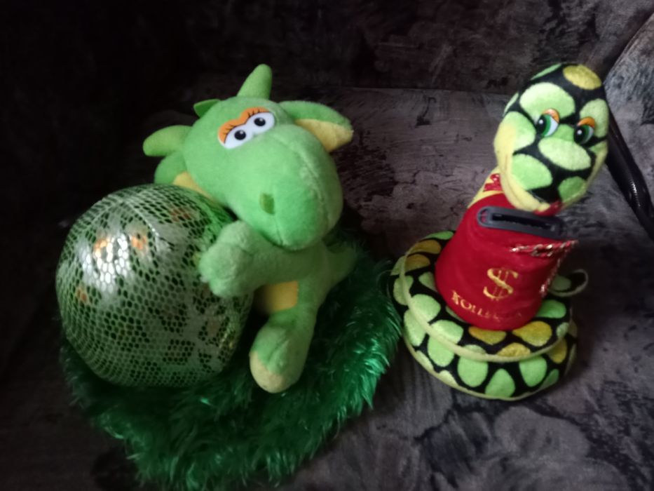 Продам две копилки,музыкальные