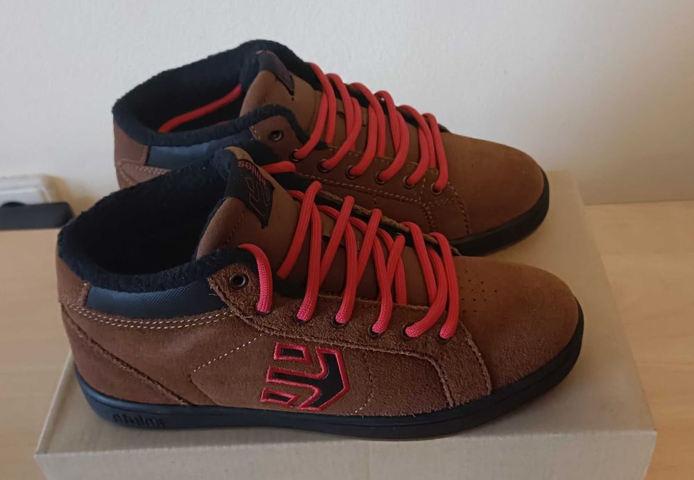 Кецове Etnies от ест.кожа, 36 номер