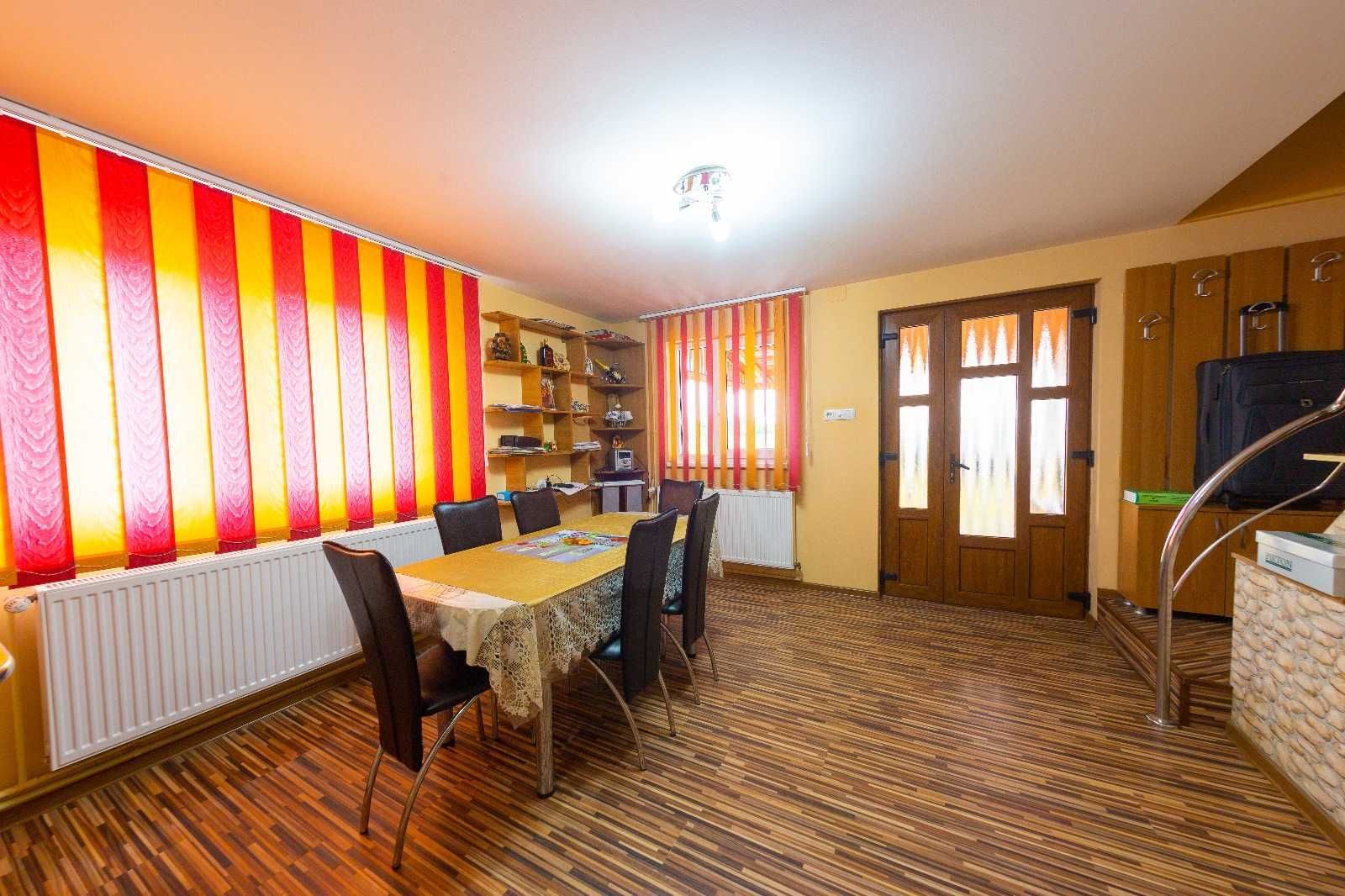 Spre vânzare casa și ferma
