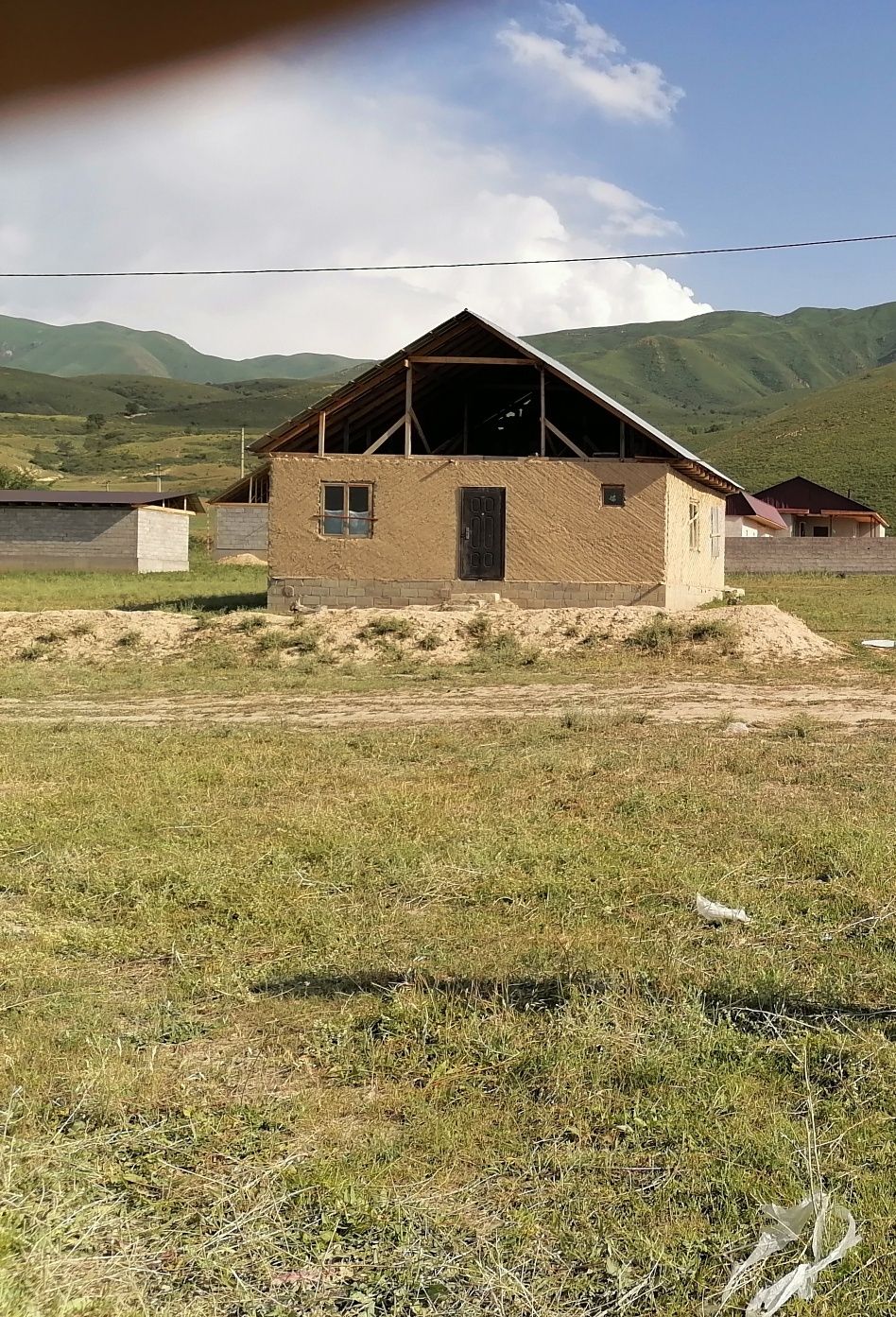 Продам дом не достроенный.
