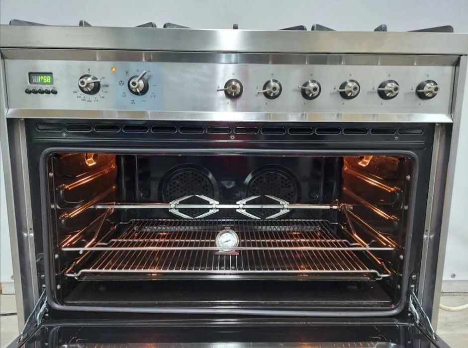 Продам газовую плиту б/у