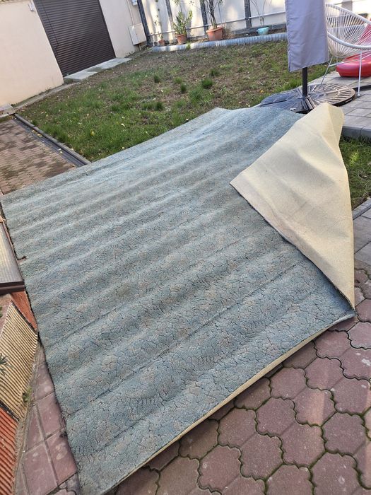 Mochetă culoare turcoaz folosită