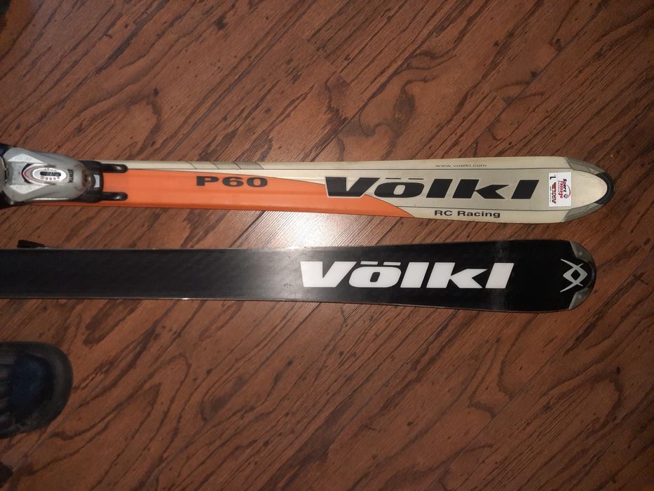 Skiuri Blizzard, aduse din Elvetia