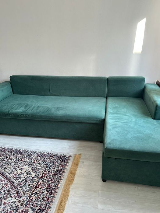 Диван в среднем состоянии