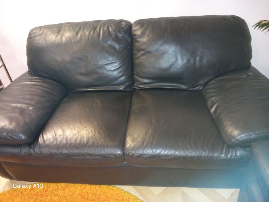 Canapea din piele naturala