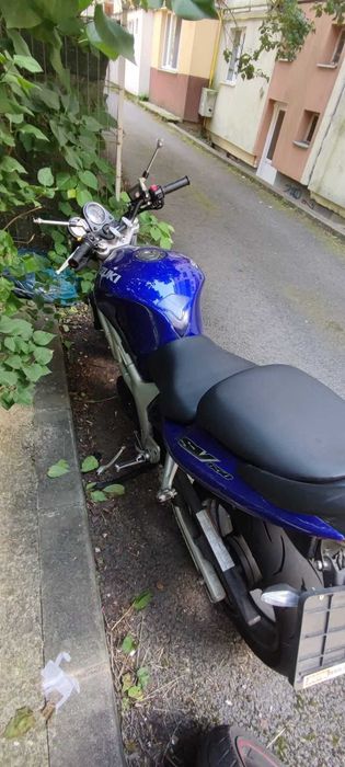 Rezervor Suzuki SV650 cu defect