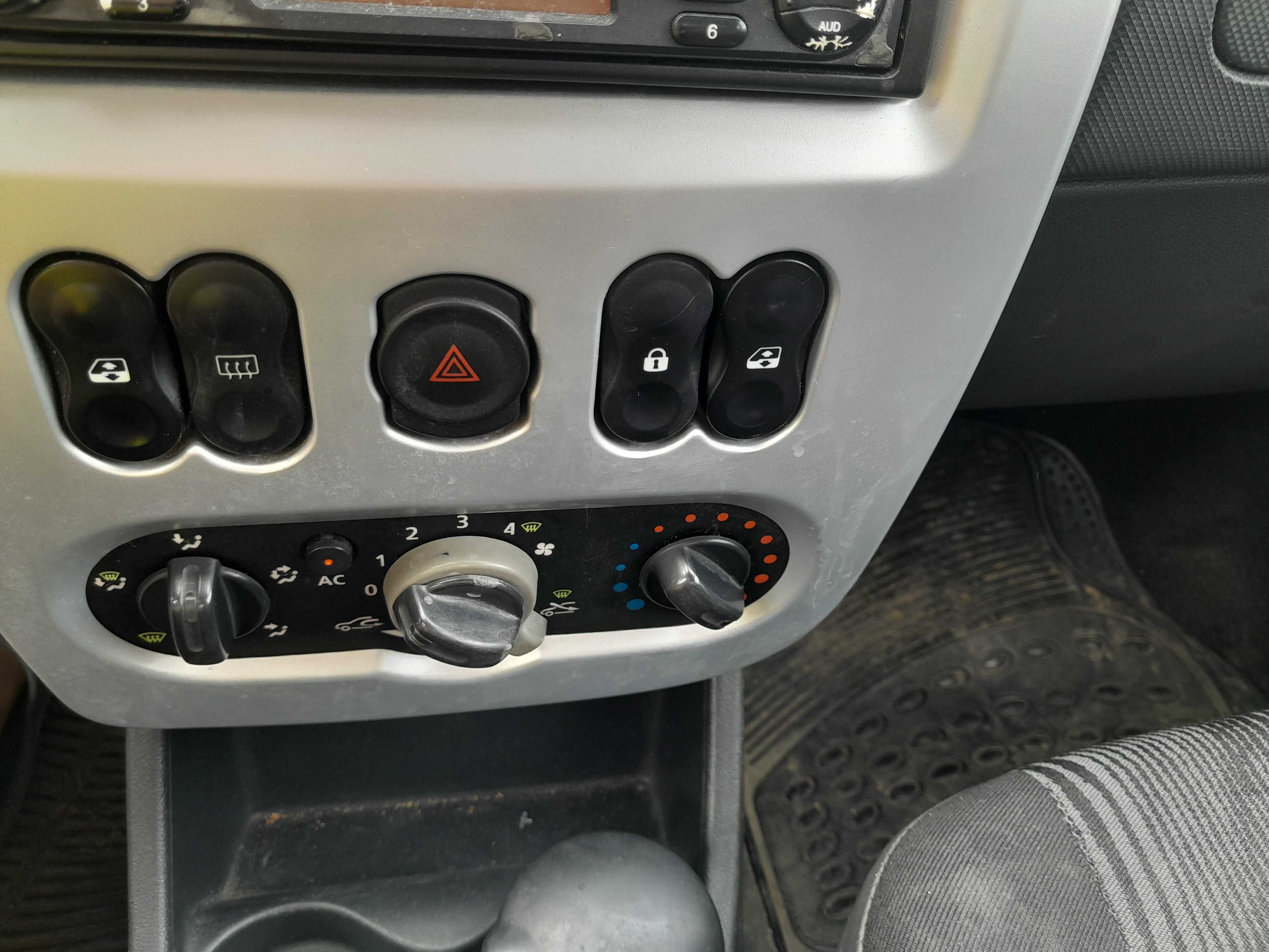 Vand Dacia Logan