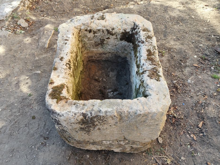 Каменно корито..