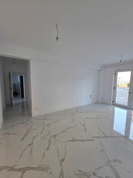 Apartament cu 2 camere spațiu pentru locuință sau activ. profesionala