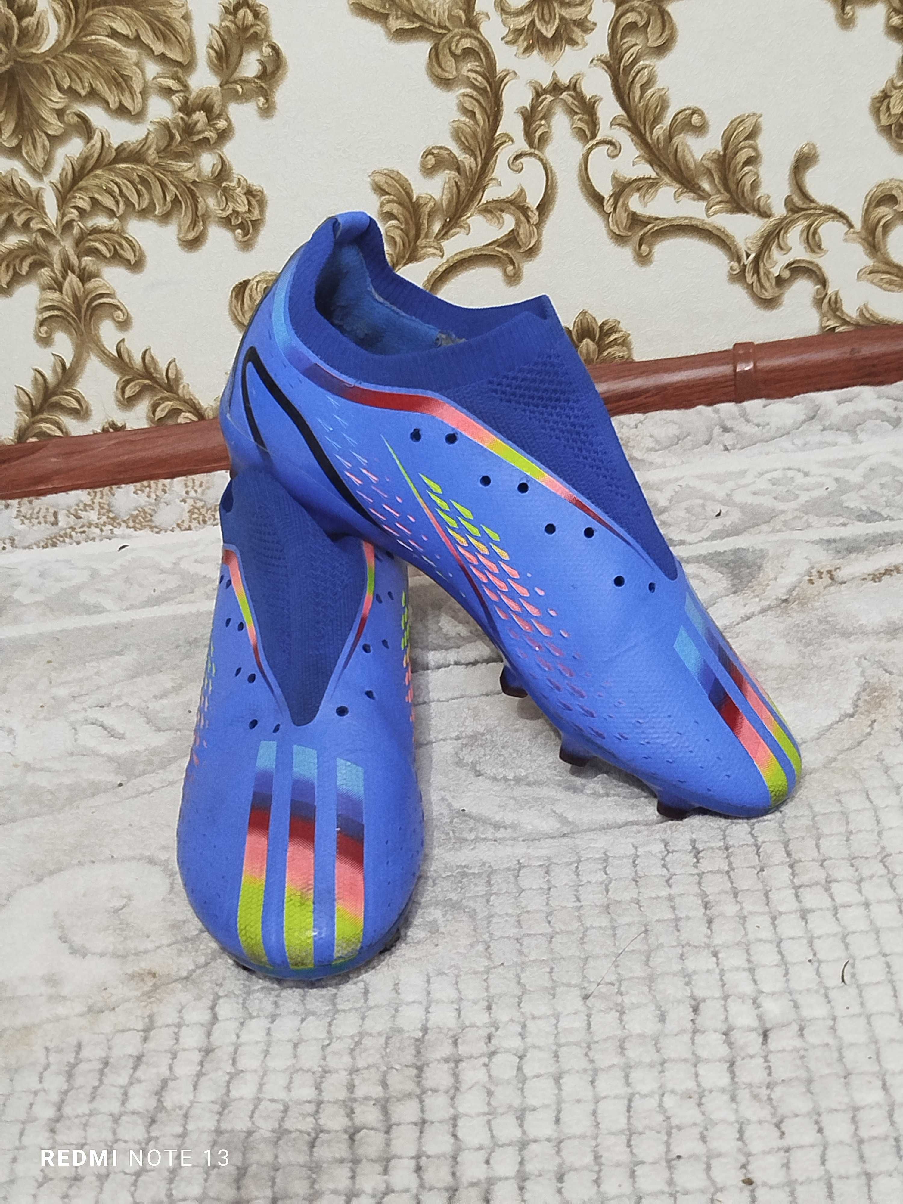 Эти бутсы — это Adidas Predator Edge+