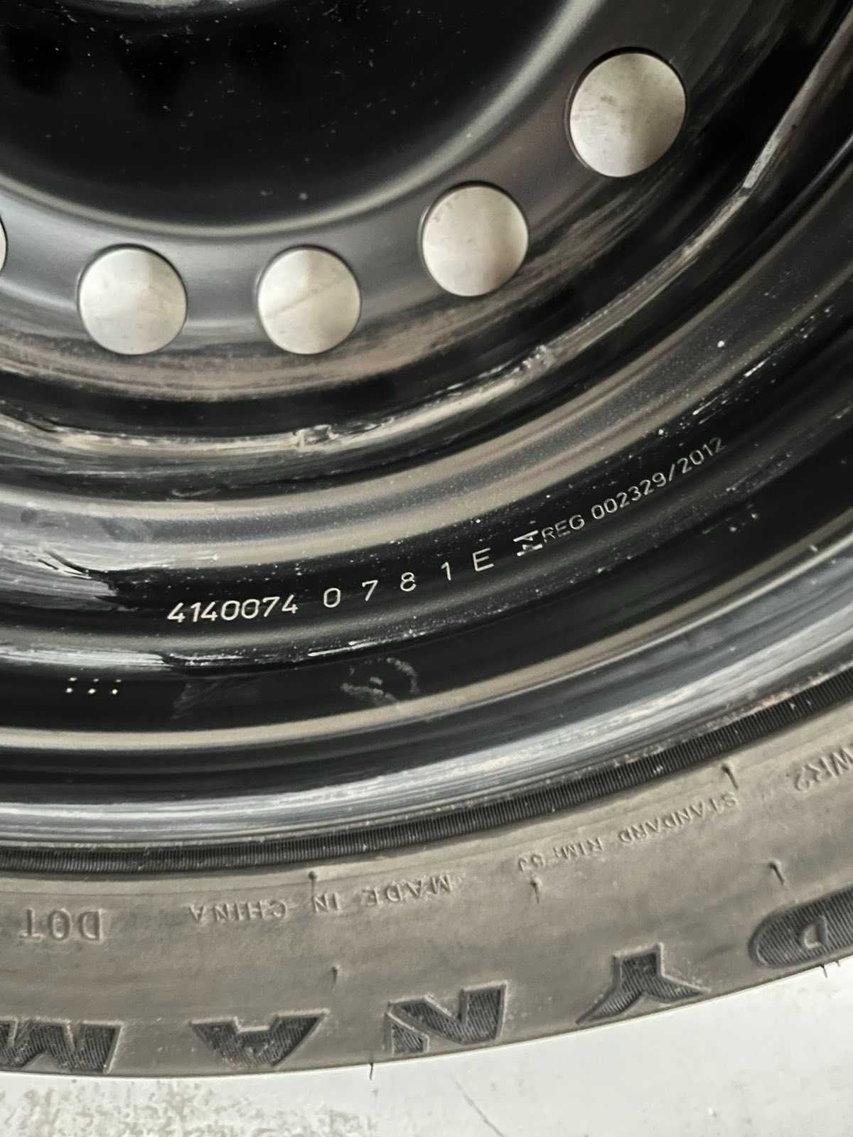 Джанти със зимни гуми 175/70 14 VW AG фолксваген 4бр