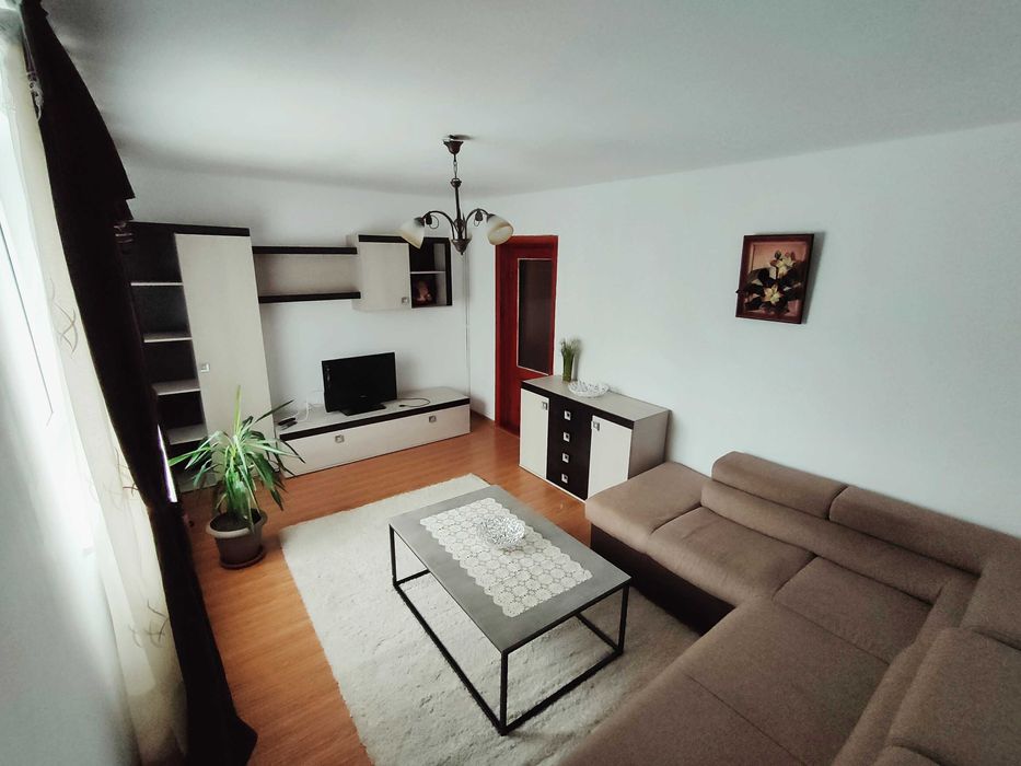 Inchiriez Apartament 2 Camere Gaesti