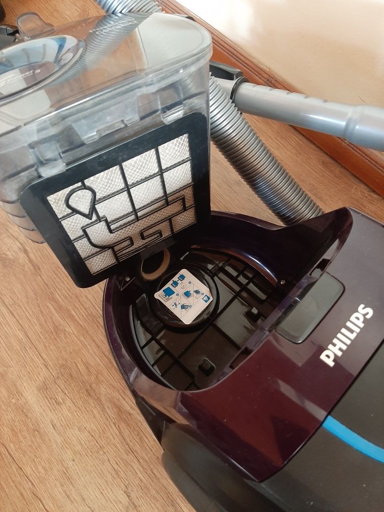 Прахосмукачка Philips FC9333