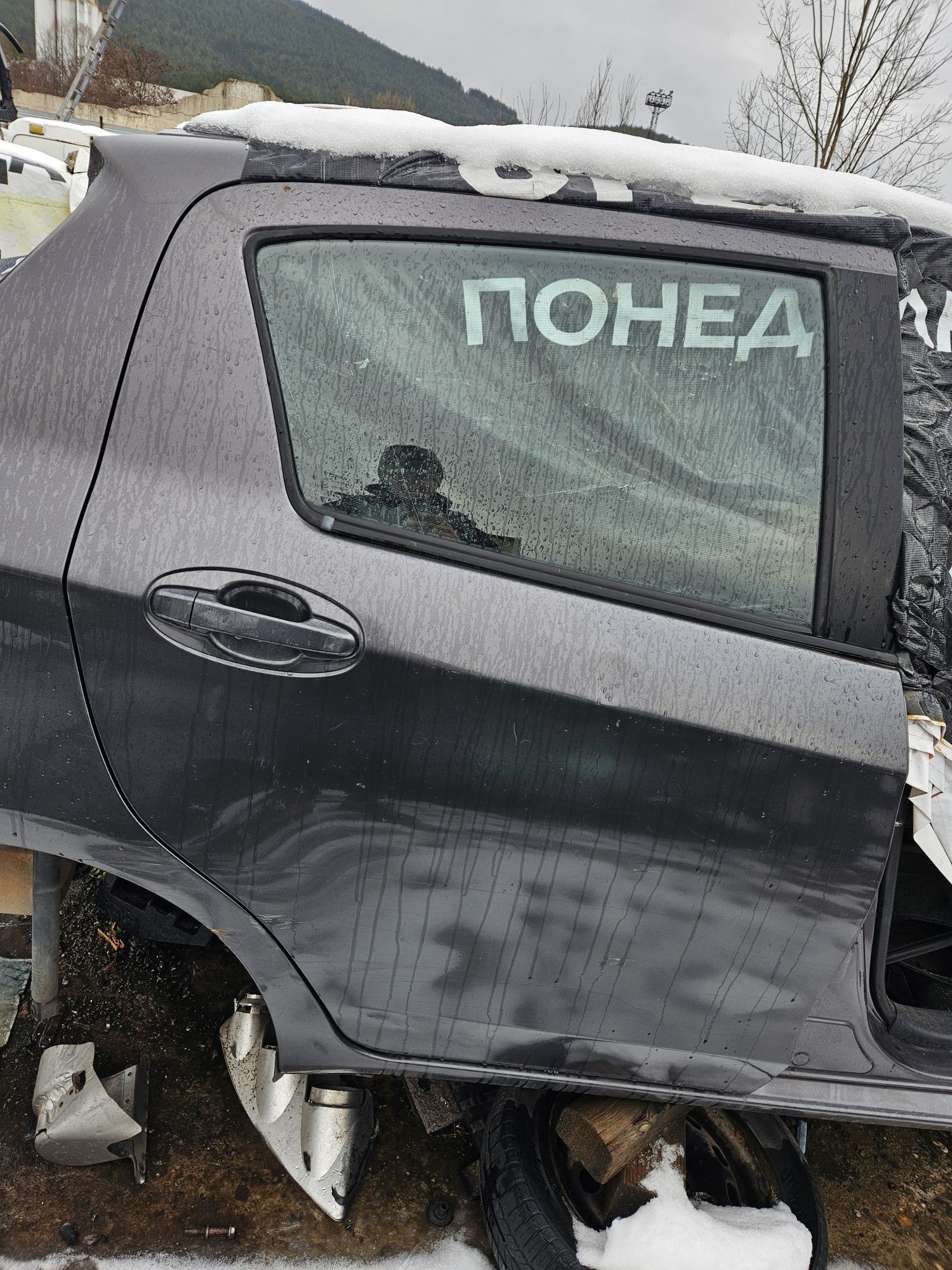 Зодна дясна врата за Toyota Yaris 2013god