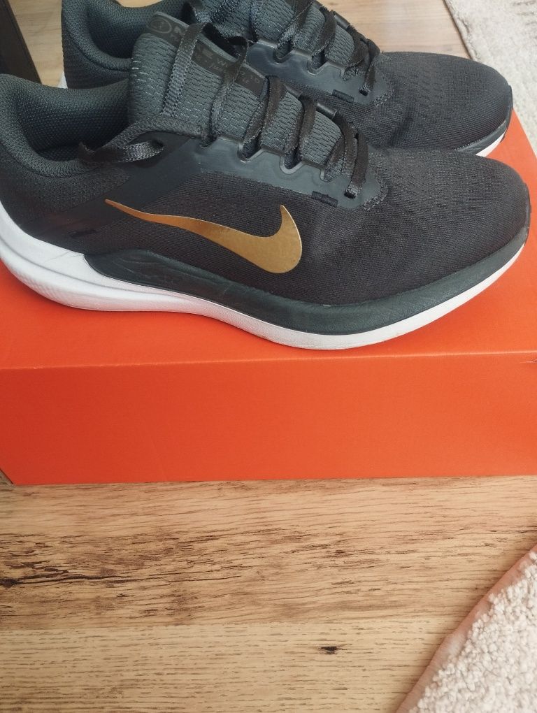 Nike W Air Winflo 10 - като нови 40 номер
