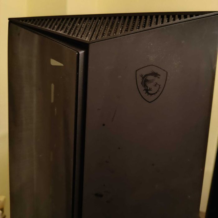 Vand PC Gaming la pret bun.