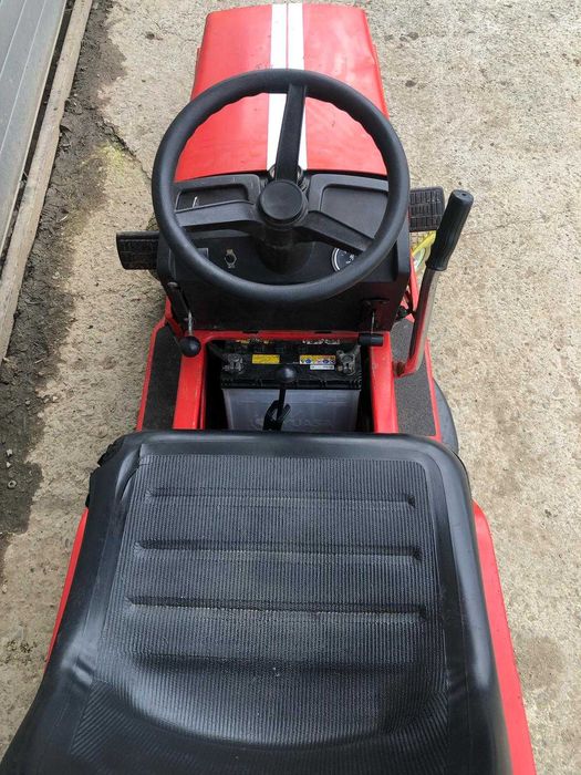 tractoras pentru tuns gazonul NOVATRAC 11