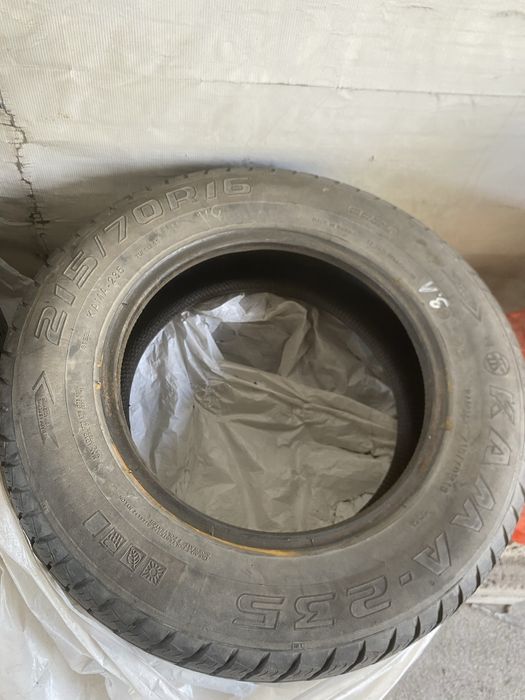 Продам комплект шин 215/70/r16