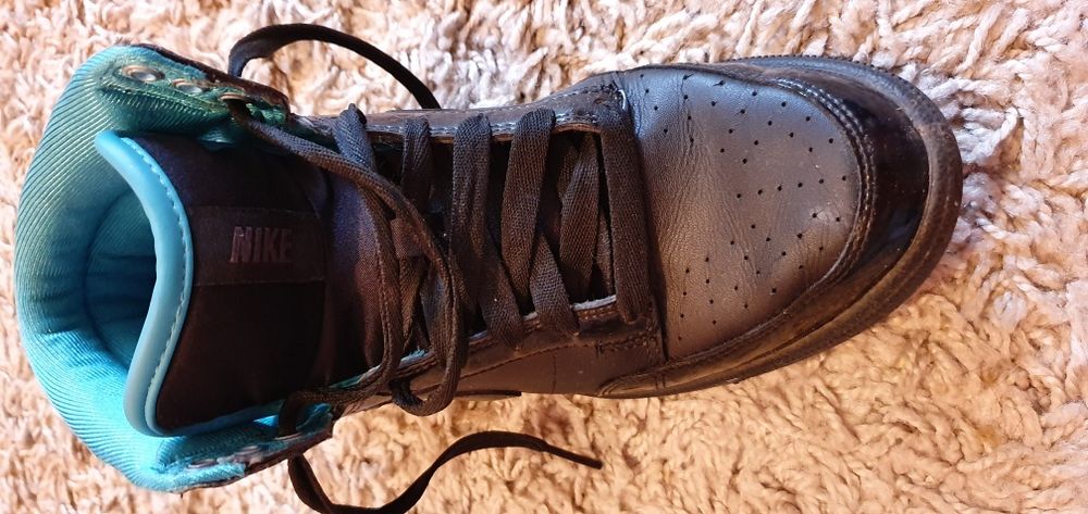 Дамски кецове Nike