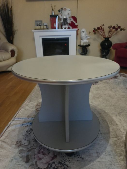 Vând măsuță pentru living