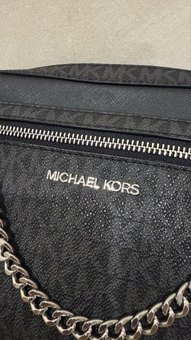 Продам сумочку Michael kors оригинал