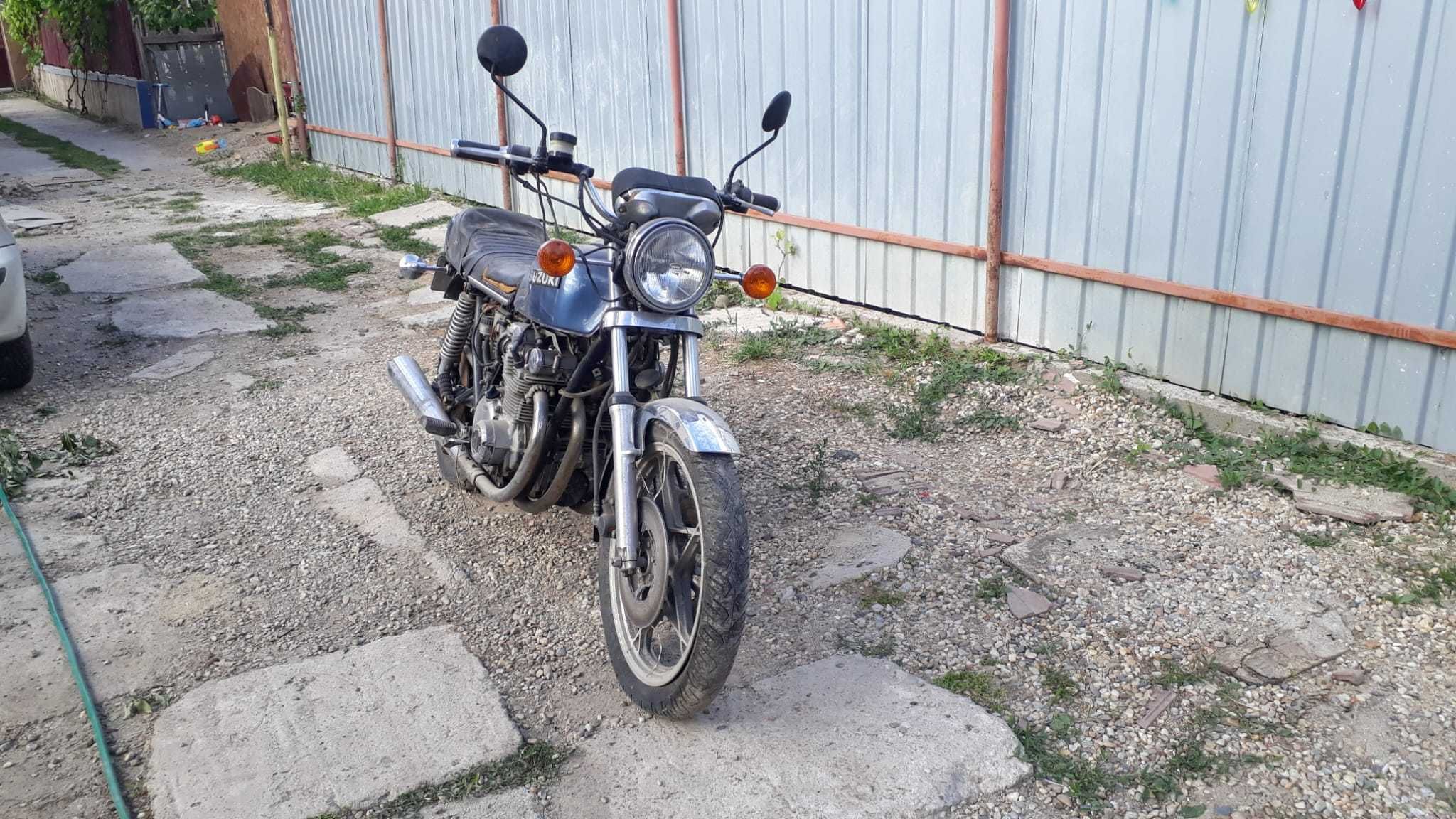 suzuki 550 E an 1982 pret 600 euro