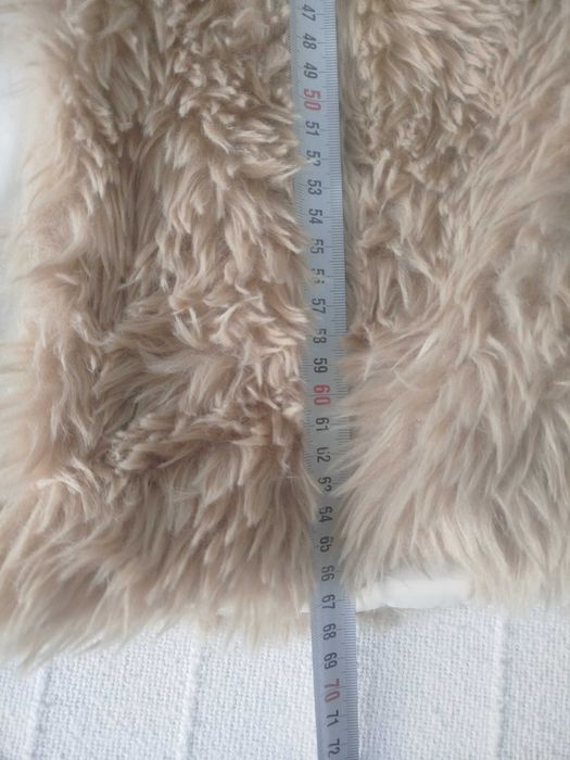 Продавам дамски пухкав елек