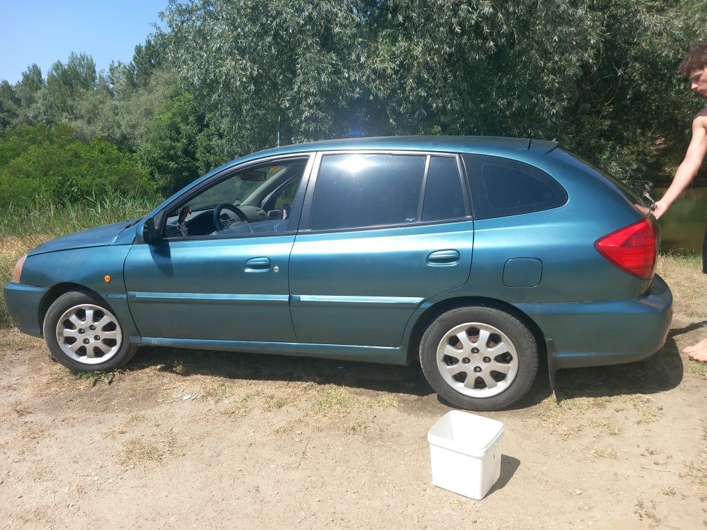 Vând autoturism Kia Rio