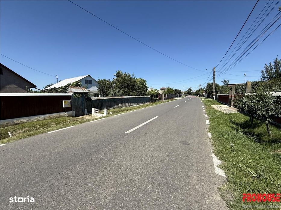 Teren cu casa veche-Holt!